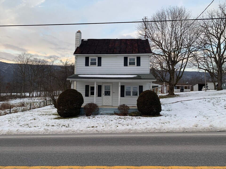 16887 Cumberland Hwy in Newburg, PA - Building Photo