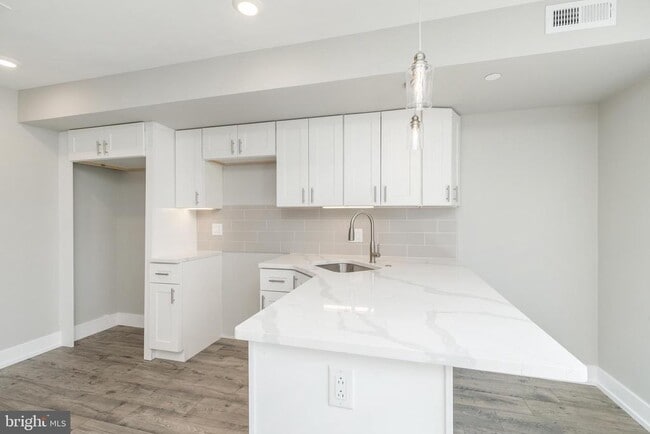 2339 N 10th St in Philadelphia, PA - Building Photo - Building Photo