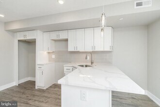 2339 N 10th St in Philadelphia, PA - Building Photo - Building Photo