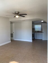 10522 Conrad Dr in Jacksonville, FL - Building Photo - Building Photo