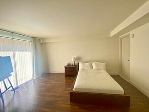 13 Stonehenge Cir, Unit 13-T in Pikesville, MD - Building Photo - Building Photo