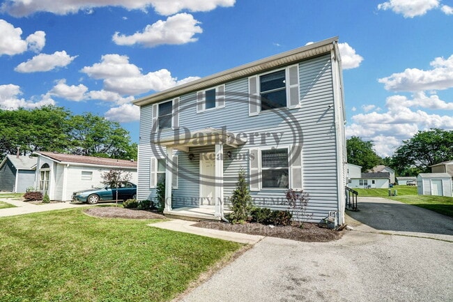 3704 Willow Run Dr in Toledo, OH - Building Photo - Building Photo