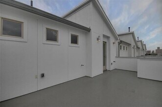 1825 Ennis St in Houston, TX - Building Photo - Building Photo