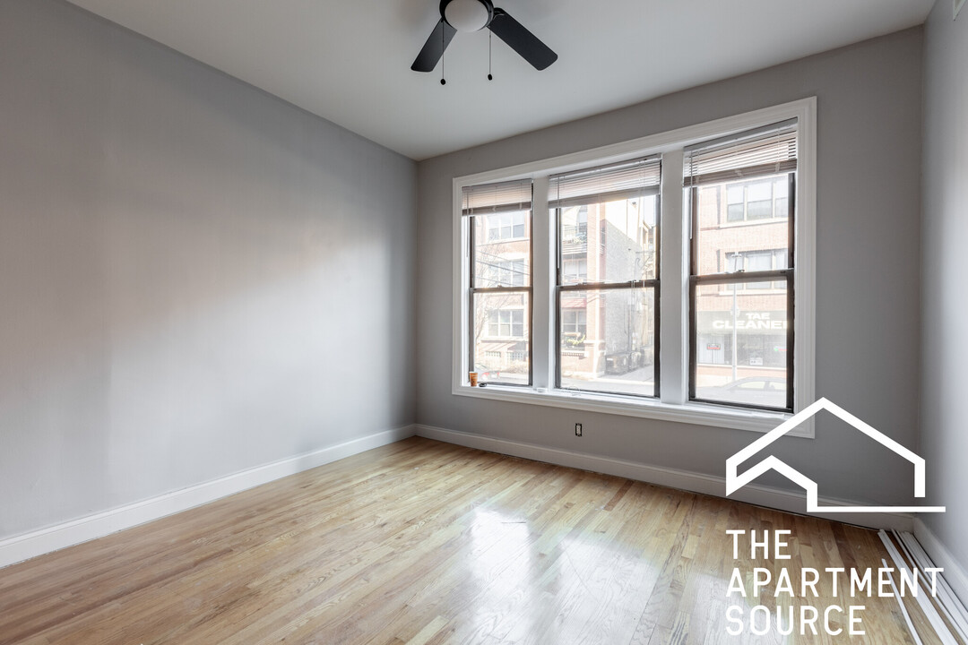 4410 N Hazel St, Unit 1 in Chicago, IL - Building Photo