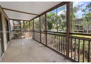 7 Shipwatch Pt, Unit 7A in Hilton Head Island, SC - Building Photo - Building Photo