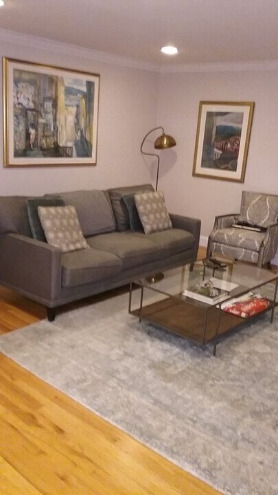 15 Heath St, Unit 1 in Brookline, MA - Building Photo