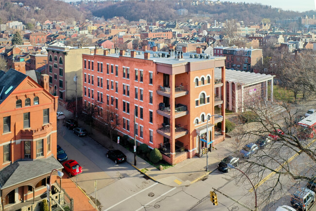 316-318 W North Ave in Pittsburgh, PA - Building Photo - Building Photo