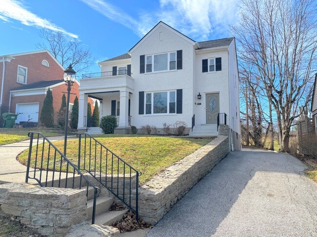 27 Sunnymede Dr in Fort Mitchell, KY - Building Photo - Building Photo