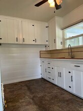 147 N Florence St in Burbank, CA - Foto de edificio - Building Photo