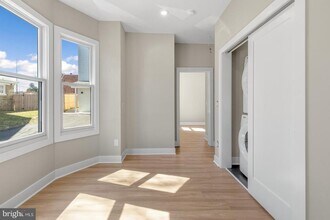 6712 Ridge Ave in Philadelphia, PA - Building Photo - Building Photo