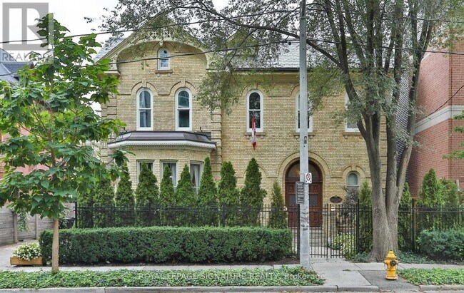 property at 4 Wellesley Pl