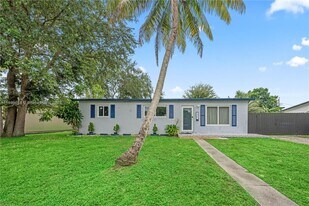 1320 NE 210th Terrace in Miami, FL - Building Photo