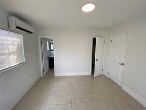 310 NE 82nd St in Miami, FL - Building Photo - Building Photo