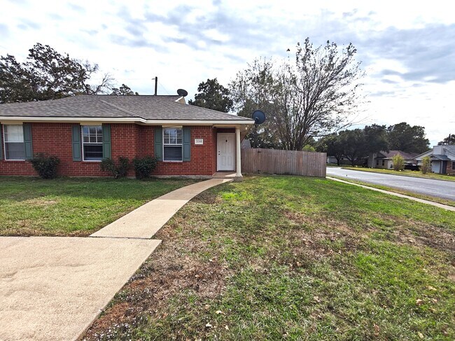 property at 2126 Hidden Hollow Cir