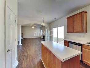 2006 Brook Valley Run in Monroe, NC - Foto de edificio - Building Photo