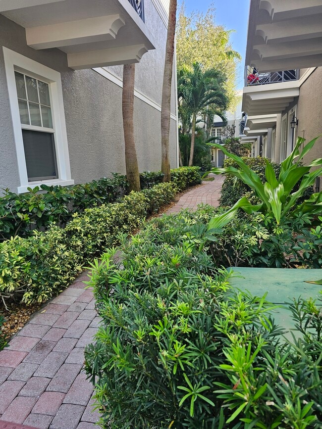 2309 NE 9th Ave in Wilton Manors, FL - Foto de edificio - Building Photo