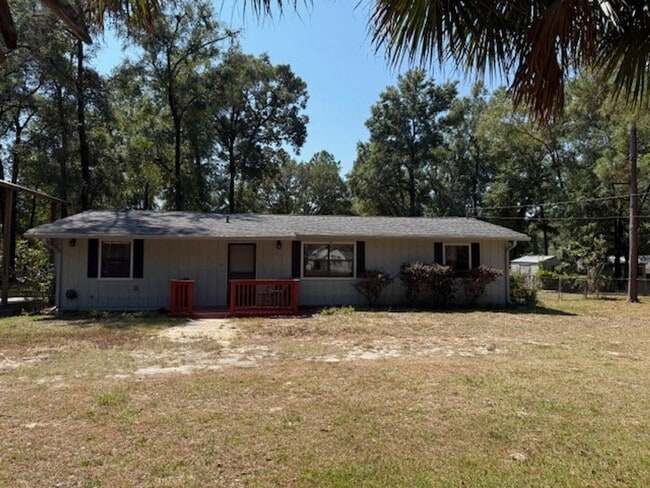 property at 25 Sabal Palm Dr