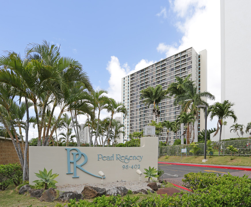 Pearl Regency in Aiea, HI - Building Photo