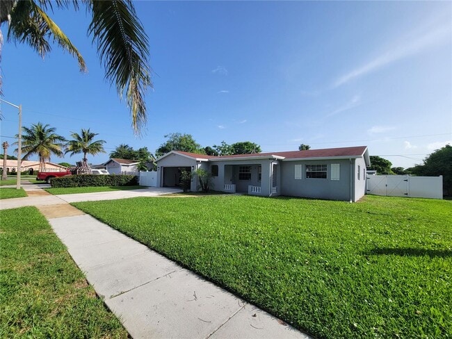 property at 1814 Oakmount Dr