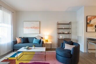The Point at Sharon in Sharon, MA - Foto de edificio - Interior Photo