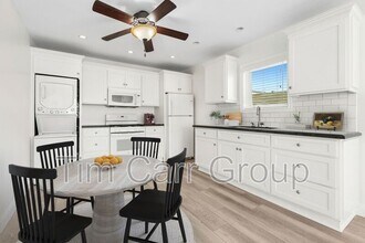 2225 Santa Ana Ave in Costa Mesa, CA - Building Photo - Building Photo