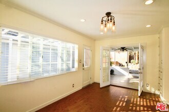 3141 Fairmount Ave in Montrose, CA - Building Photo - Building Photo