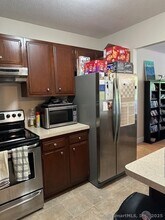 565 Talcottville Rd in Vernon, CT - Building Photo - Building Photo