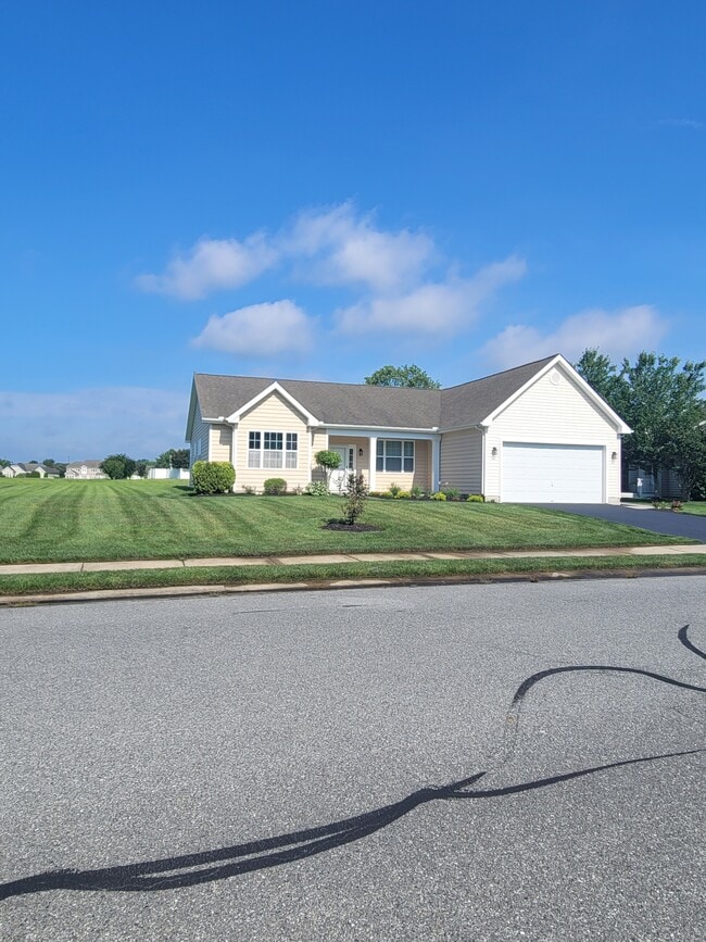 32818 Almwick Ln in Lewes, DE - Building Photo - Building Photo