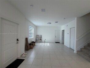145 SW 184th Ave in Pembroke Pines, FL - Building Photo - Building Photo