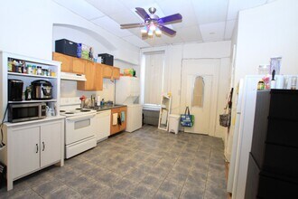 2004 Chestnut St in Philadelphia, PA - Building Photo - Building Photo