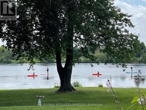 98 Queen St in Smiths Falls, ON - Building Photo - Building Photo
