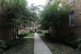 2220 W Ainslie St, Unit J01W in Chicago, IL - Building Photo