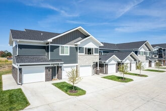 The 8801 CLO in Lincoln, NE - Foto de edificio - Building Photo