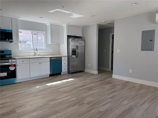 40 Emerson Ave in Crockett, CA - Building Photo - Building Photo