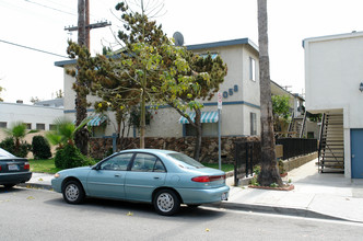 1058 Justin Ave in Glendale, CA - Building Photo - Building Photo