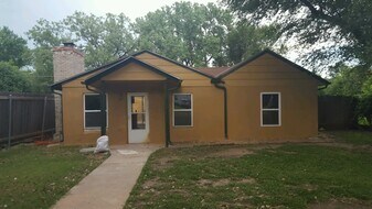 1932 S Everett St in Wichita, KS - Building Photo