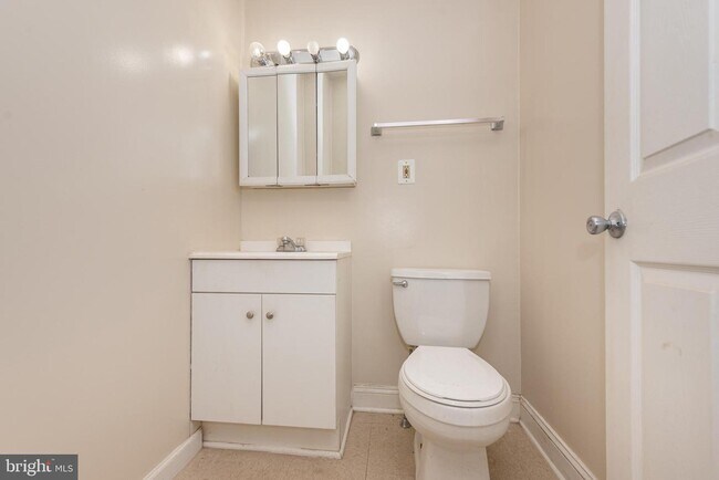 32 N Decker Ave photo'