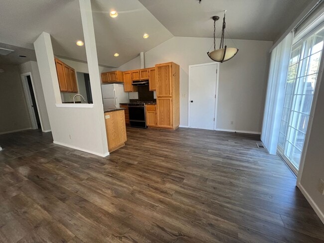 545 NE Majesty Ln in Bend, OR - Building Photo - Building Photo