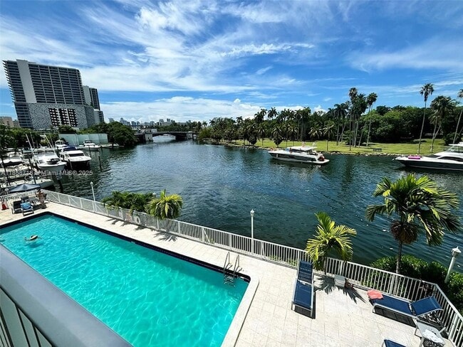 property at 1740 NW N River Dr