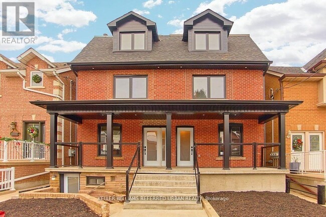 property at 911 Dovercourt Rd