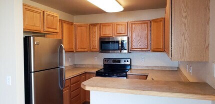 2019 Barber Dr in Stoughton, WI - Building Photo - Building Photo