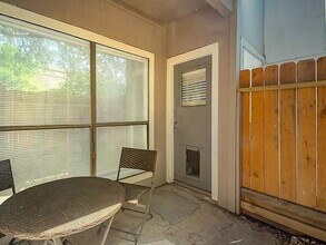 7950 N Stadium Dr in Houston, TX - Building Photo - Building Photo