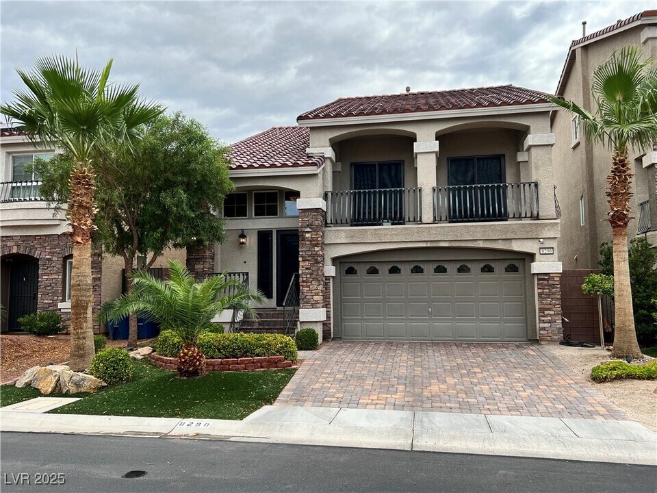 8290 Hamilton Oaks St in Las Vegas, NV - Building Photo