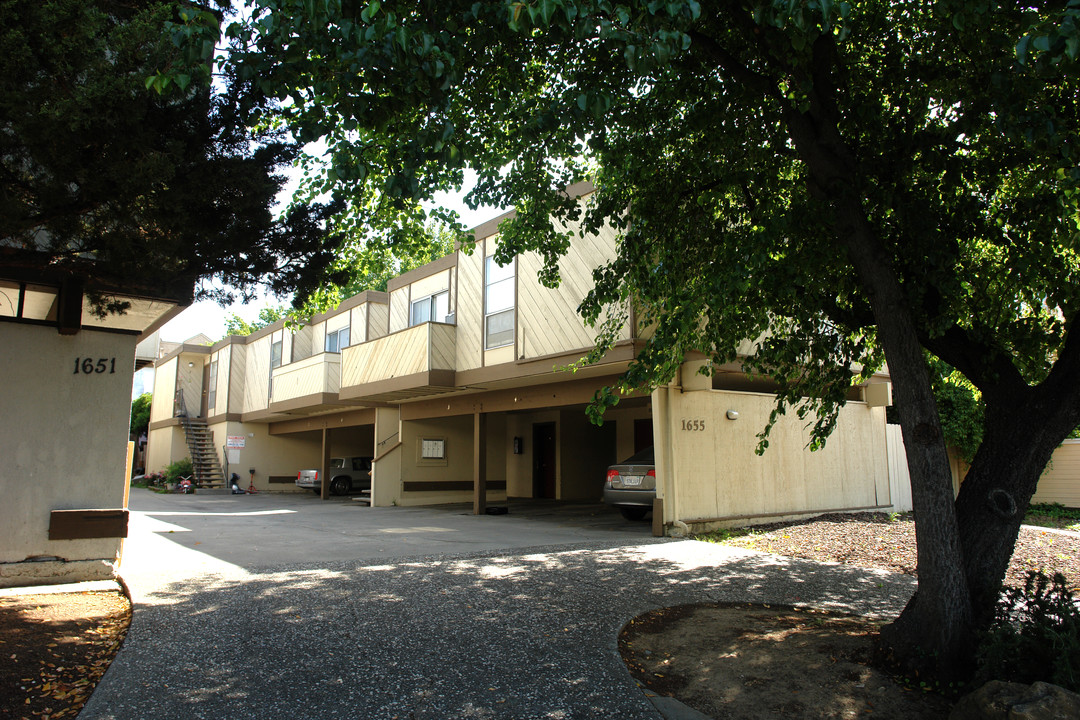 1651-1655 Sutter St in Concord, CA - Building Photo