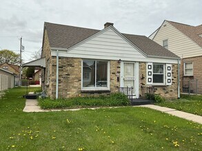 4643 N Parkway Ave in Milwaukee, WI - Building Photo - Building Photo