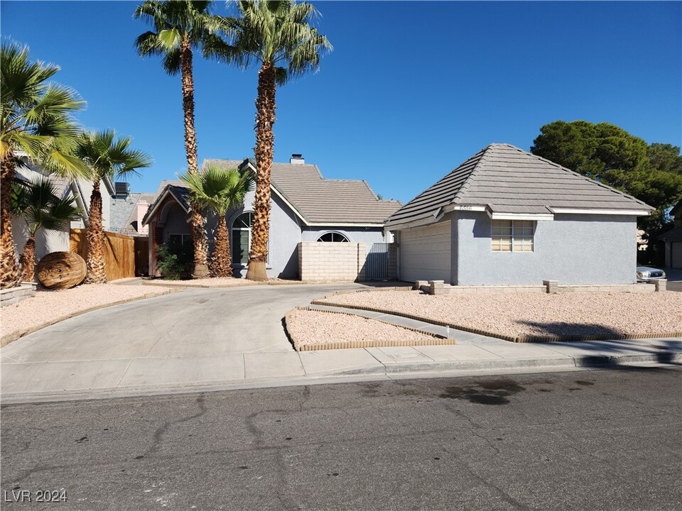 6556 Bradford Ln in Las Vegas, NV - Building Photo