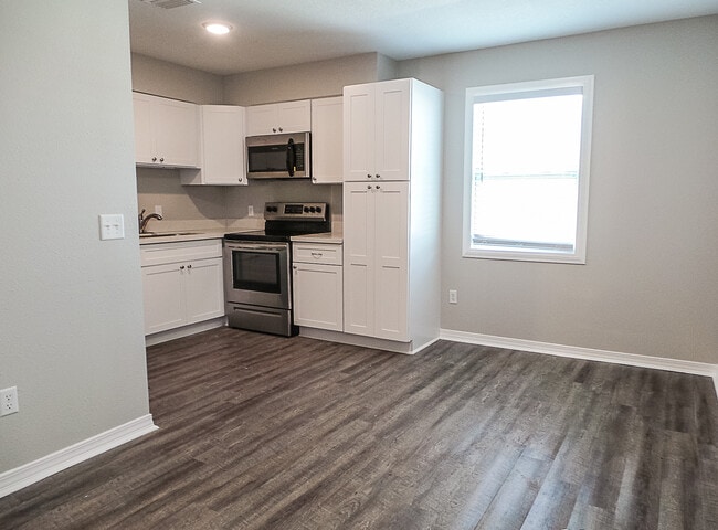 723 S Berthe Ave in Panama City, FL - Building Photo - Building Photo