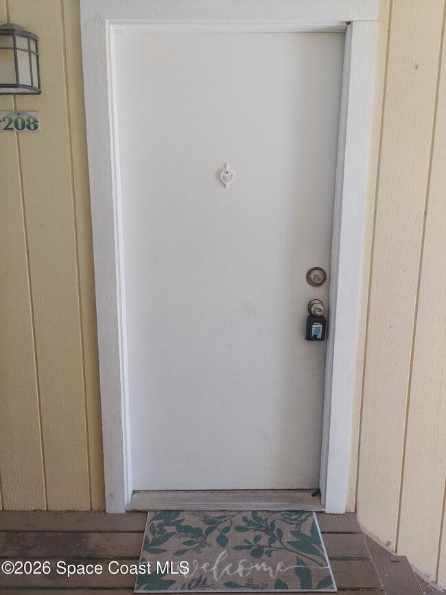 property at 2130 Forest Knoll Dr NE