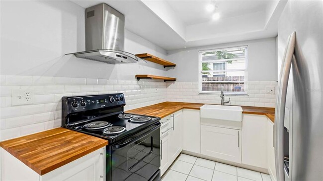 1131 55th Ave N in St. Petersburg, FL - Building Photo - Building Photo