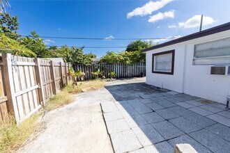 2510 NE 3rd Ave in Pompano Beach, FL - Building Photo - Building Photo